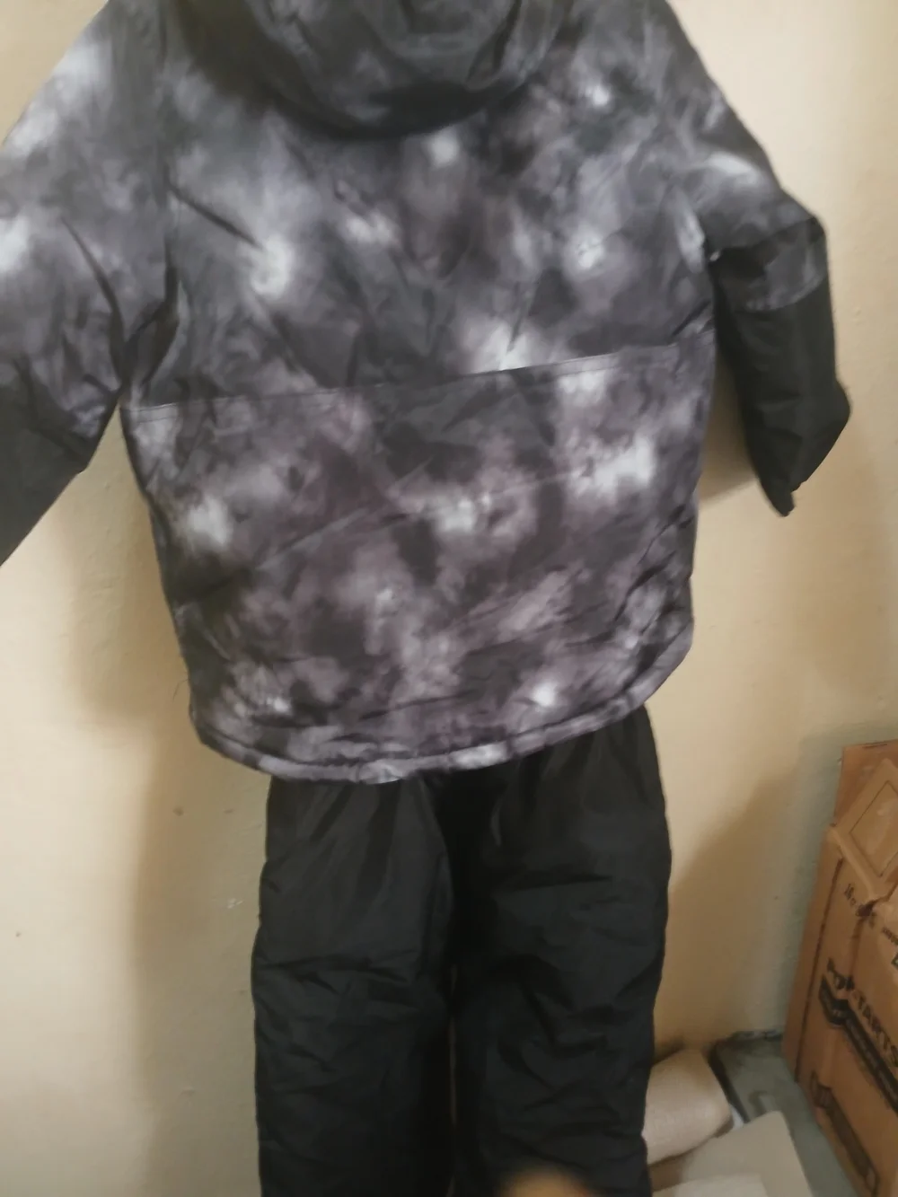 Snozu Black & Lime Green Tie-Dye Kids Snow Jacket and Bib Pants Size 4T